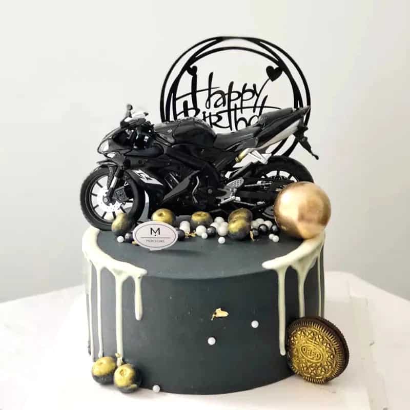 Décoration de gâteau d'anniversaire moto